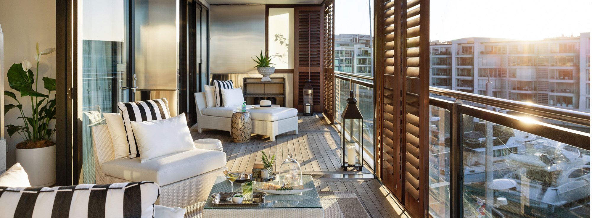Luxurious Outdoor Alfresco Living Room & Viaduct Harbour Views - Sunset Cocktail Hour | Point Residence Executive Home For Rent